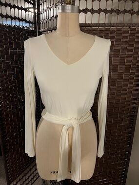 Women’s Long Sleeve V-Neck Tie-Waist Top - Cream with Open Back